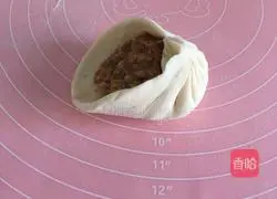 Illustration of making sauerkraut buns 9