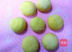 Illustration of how to make old pumpkin steamed buns 9