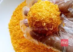 Illustration of how to make fried glutinous rice balls 3