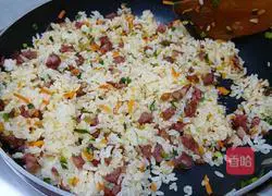 Illustration of how to make straw egg fried rice 4