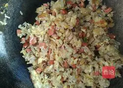 Illustration of how to make egg fried rice 6