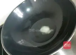 Illustration of how to make chili powder and egg fried rice 5