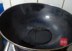 Illustration of how to make egg fried rice 6