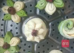 Illustration of how to make flower steamed buns 10