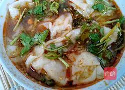 Illustration of how to make spicy and sour wontons 1