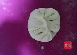 Illustration of how to make pork buns 7