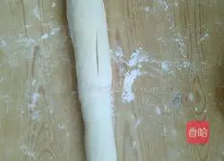 Illustration of how to cut steamed buns 8