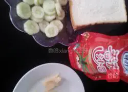 Fruit Sandwich (Super Simple Version) Recipe Illustration 4