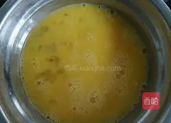 Illustration of how to make shrimp, leek, and egg dumpling fillings 4