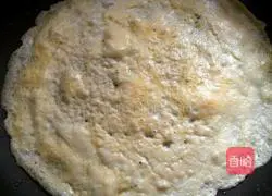 Illustration of how to make Shanghai seafood and shrimp wontons 11