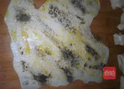 Illustration of how to make fancy hand cakes 10