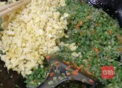 Illustration of how to make vegetable buns (celery, eggs, beans and vermicelli) 5