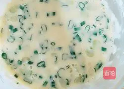Illustration of how to make egg and green onion cake 6