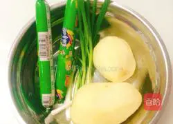 Illustration of how to make pan-fried potato pancakes 1