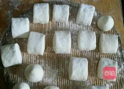 Illustration of how to make steamed buns 10