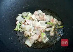 Illustration of how to make cabbage fried noodles 4