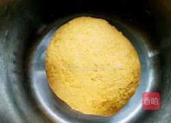 Illustration of how to make square melon buns 4