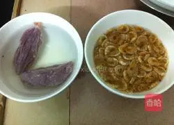 Illustration of how to make fried rice with kale and sausage 3