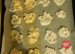 Illustration of how to make egg white walnut shortbread 6