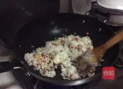 Seafood Fried Rice Recipe Illustration 7