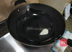 Illustration of how to make duck egg fried rice 3