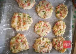 Illustration of making mashed potato cake 6