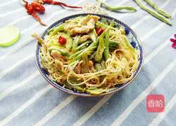 Illustration of making fried beans and noodles 12