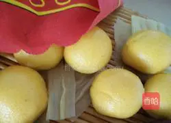 Illustration of how to make golden steamed buns 7 