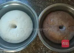 Illustration of how to make cocoa two-color steamed buns 11
