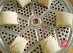 Illustration of How to Make Scallion Steamed Buns 10