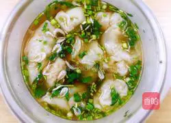 Illustration of how to make celery and pork dumplings 11