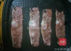 Illustration of how to make steamed bun burgers 4