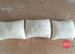 Illustration of how to make piggy sausage steamed buns (one-time fermentation method) 4