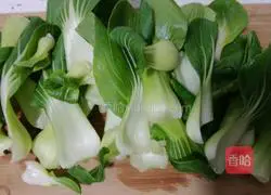 Illustration of how to make rapeseed fried rice 2