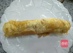 Illustration of how to make banana flying cake 6