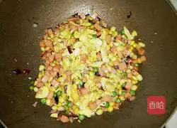 Sour, sweet and sour is you - pineapple fried rice recipe 13