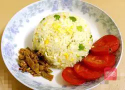 Illustration of how to make bell pepper and egg fried rice 10