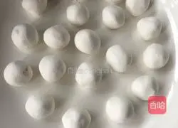 Illustration of making honey bean and sweet-scented osmanthus glutinous rice balls 6