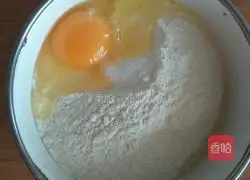 Illustration of how to make crispy hand cakes 2