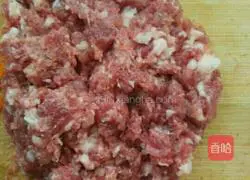 Illustration of how to make glutinous rice balls during the Chinese New Year 2