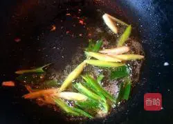 Illustration of how to make stir-fried noodles with mixed vegetables 7
