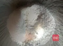 Illustration of how to make meringue sugar cakes 1