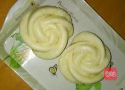 Milk White Rose Steamed Buns Recipe Illustration 6