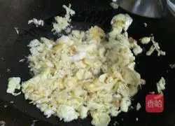 Illustration of how to make southern Fujian fried rice 6