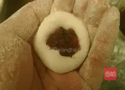 Illustration of making glutinous rice balls 3