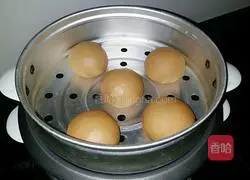 Illustration of how to make brown sugar steamed buns 11
