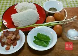 Illustration of how to make preserved golden fried rice 1