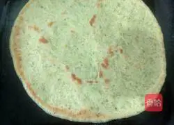 Illustration of how to make celery juice dough cake 8