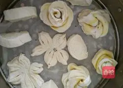 Illustration of how to make colorful steamed buns 7