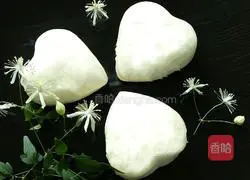 Illustration of how to make love steamed buns 15